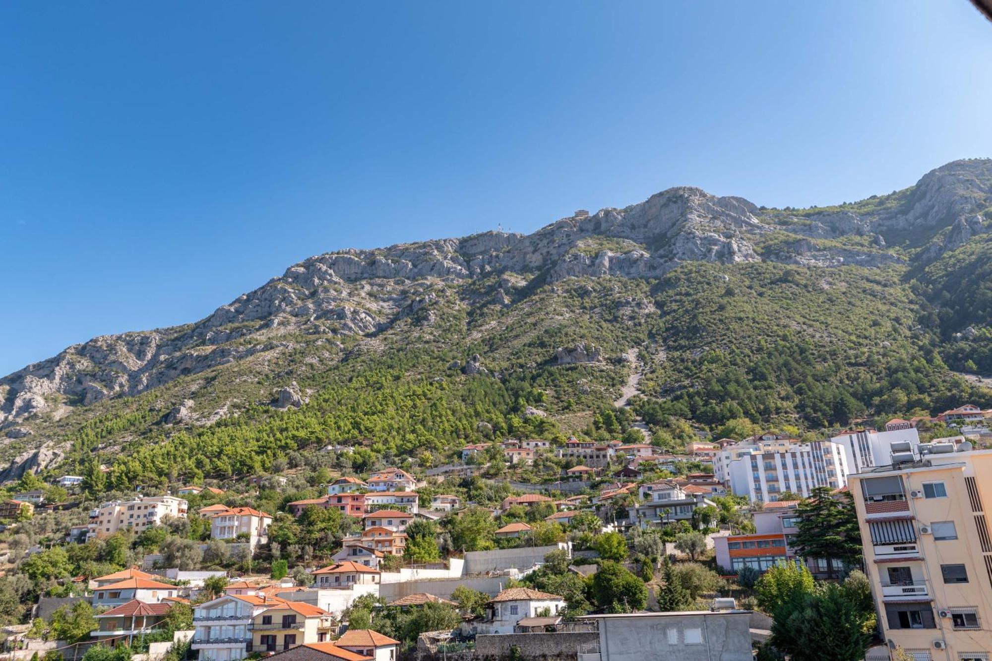 Hotel Dior Krujë Zewnętrze zdjęcie