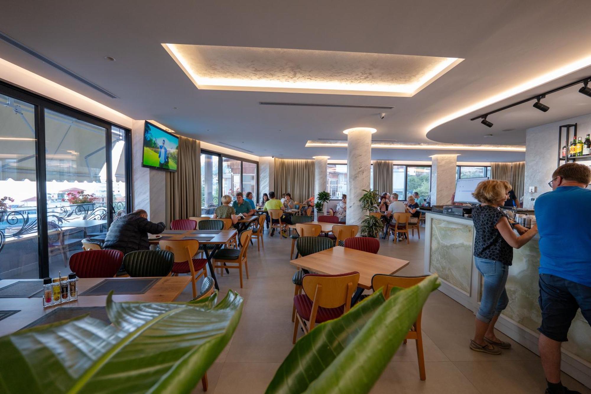 Hotel Dior Krujë Zewnętrze zdjęcie