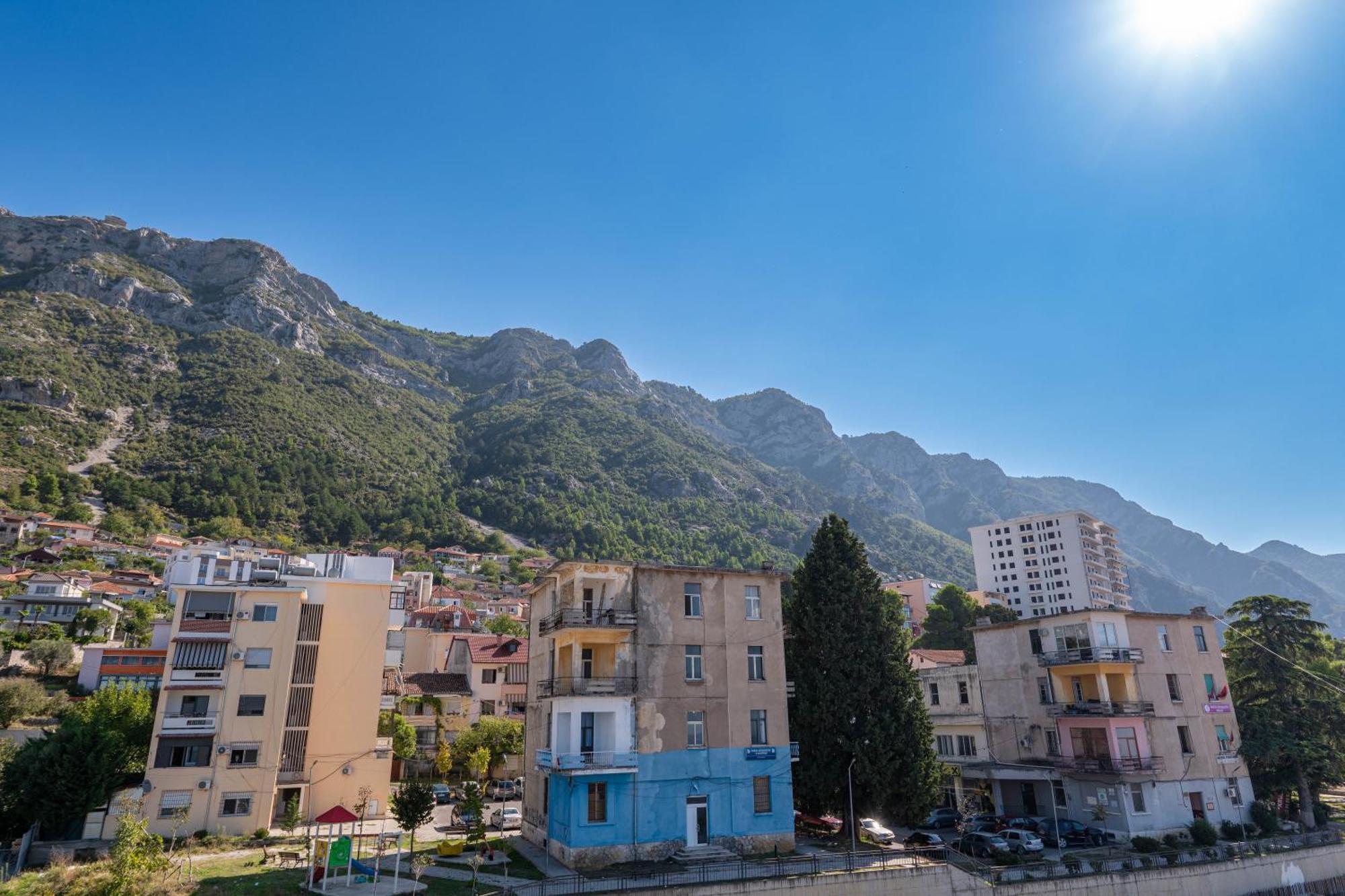 Hotel Dior Krujë Zewnętrze zdjęcie