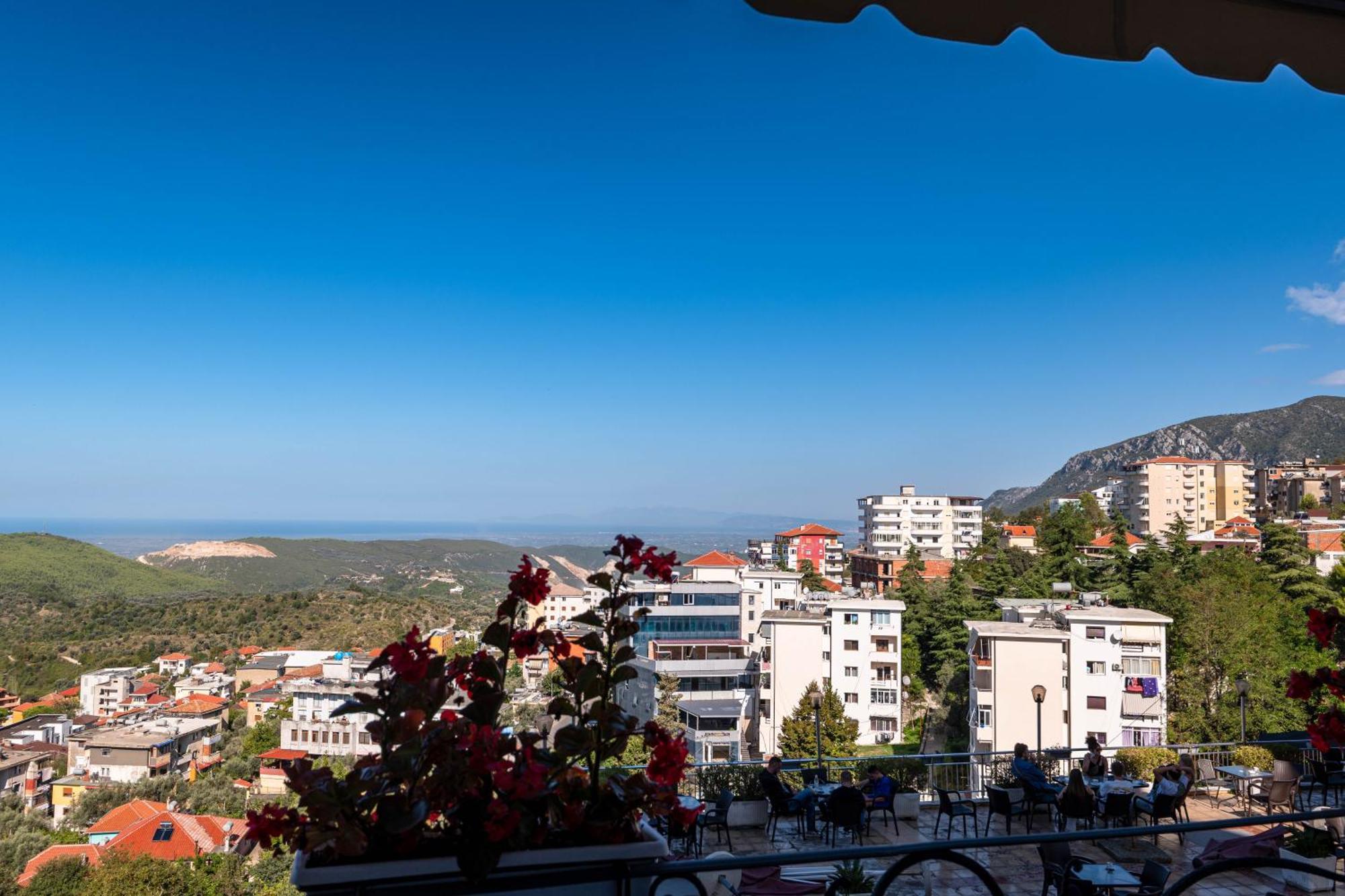 Hotel Dior Krujë Zewnętrze zdjęcie
