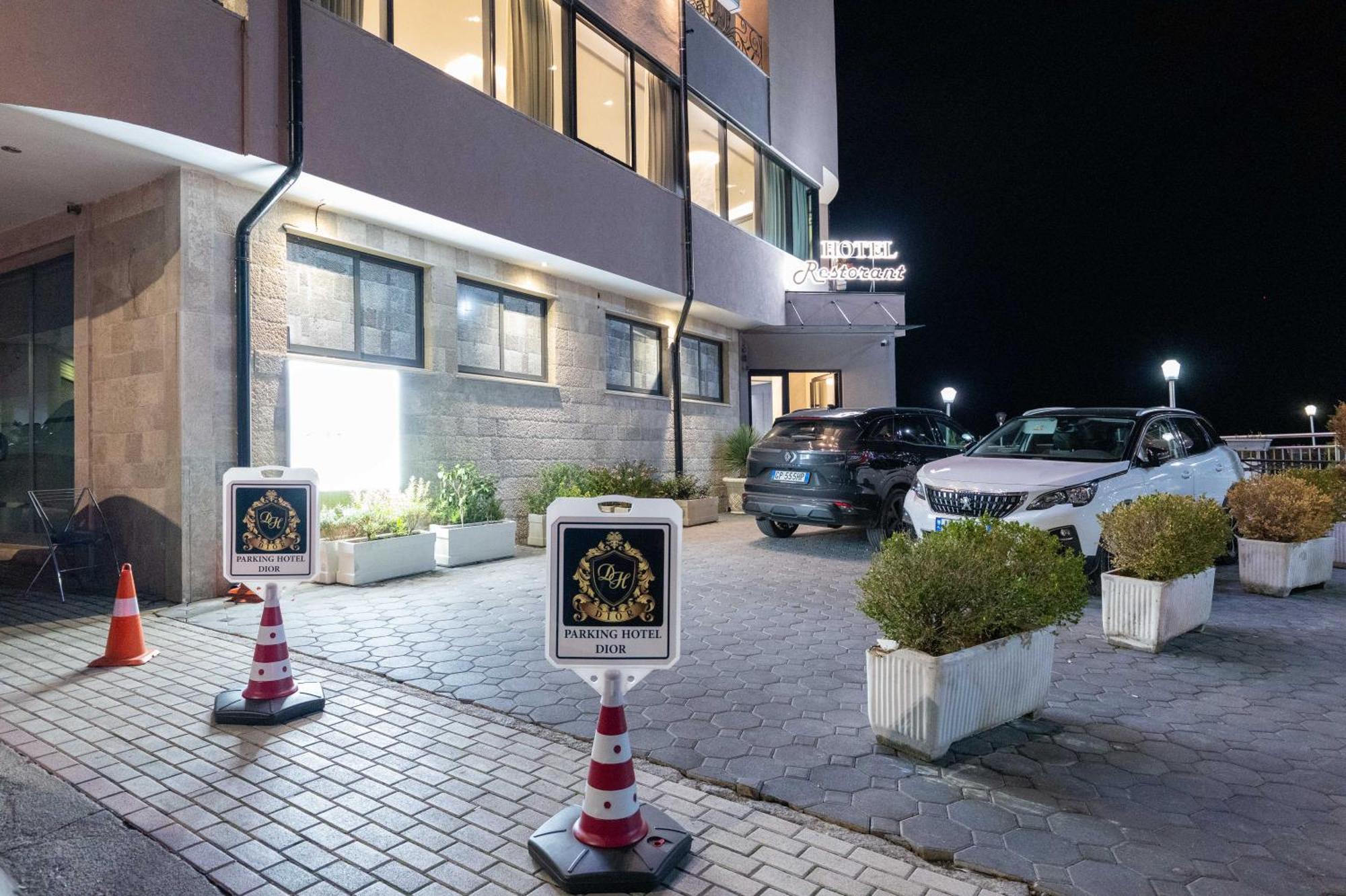 Hotel Dior Krujë Zewnętrze zdjęcie