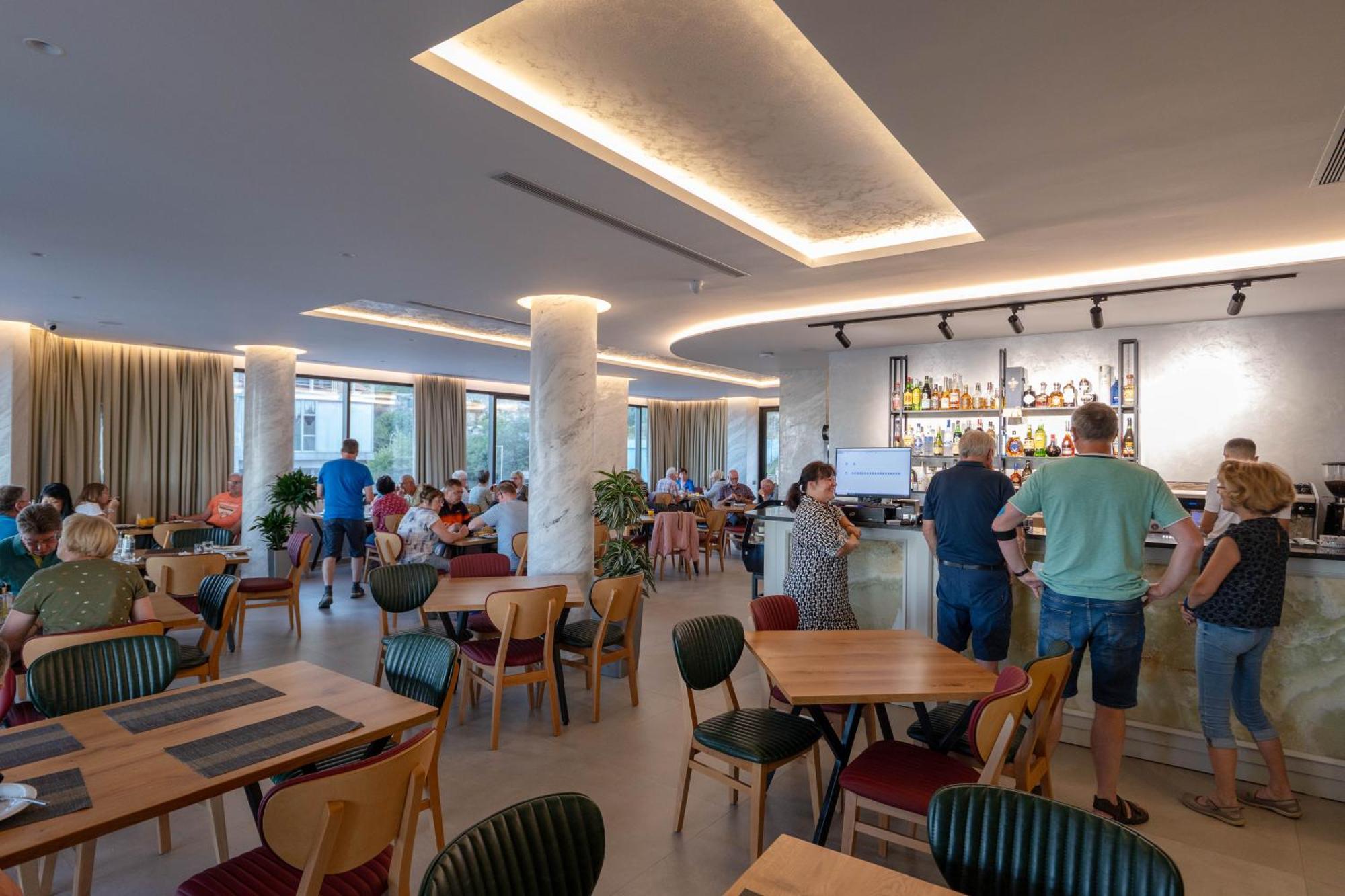 Hotel Dior Krujë Zewnętrze zdjęcie