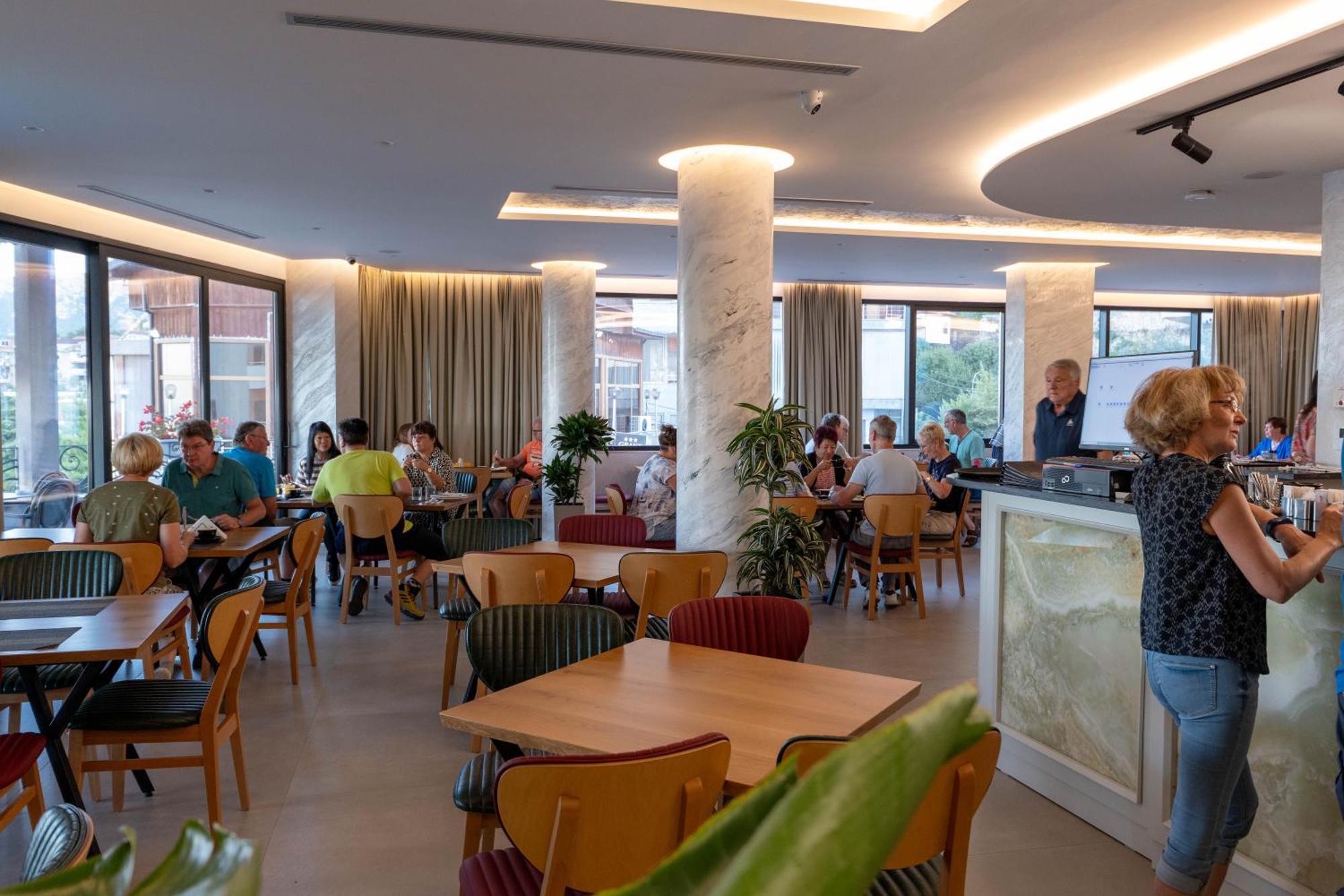 Hotel Dior Krujë Zewnętrze zdjęcie