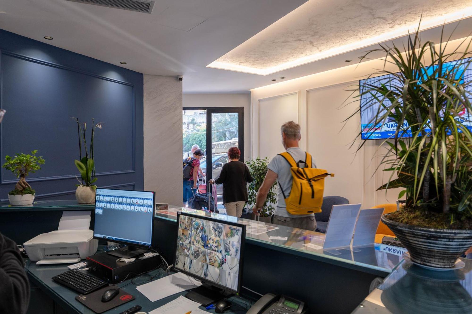 Hotel Dior Krujë Zewnętrze zdjęcie