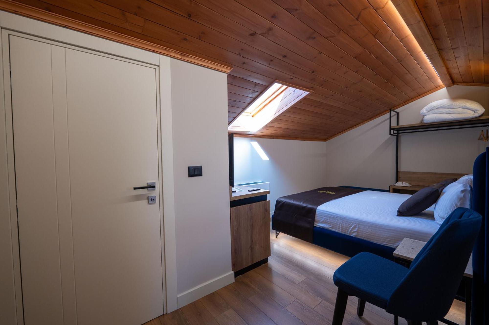 Hotel Dior Krujë Zewnętrze zdjęcie