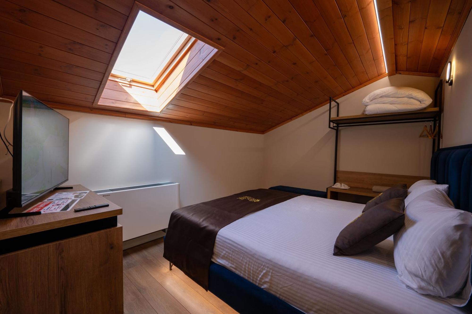 Hotel Dior Krujë Zewnętrze zdjęcie