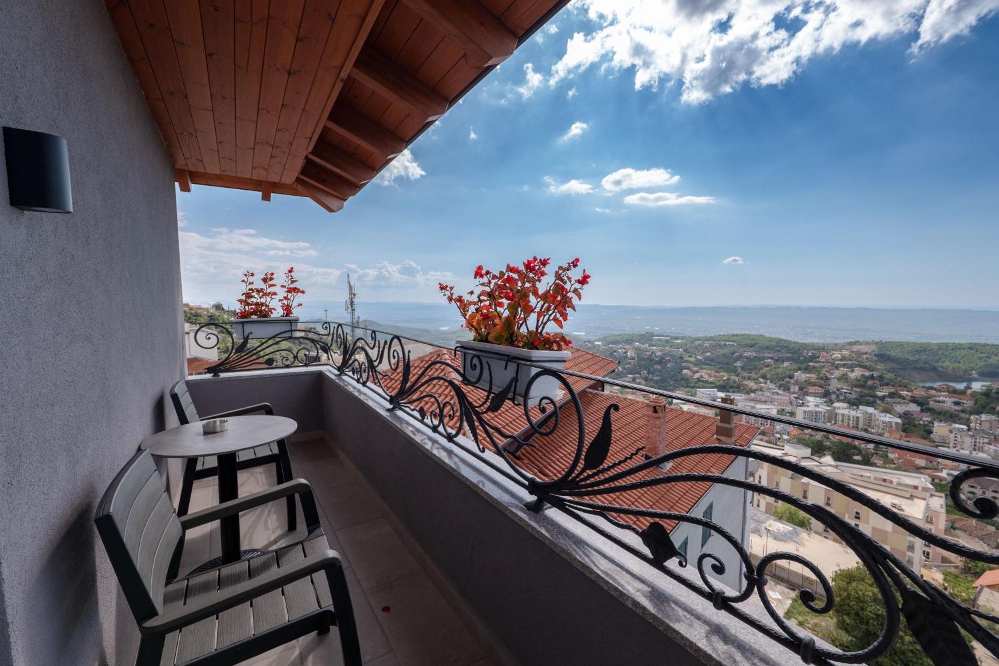 Hotel Dior Krujë Zewnętrze zdjęcie